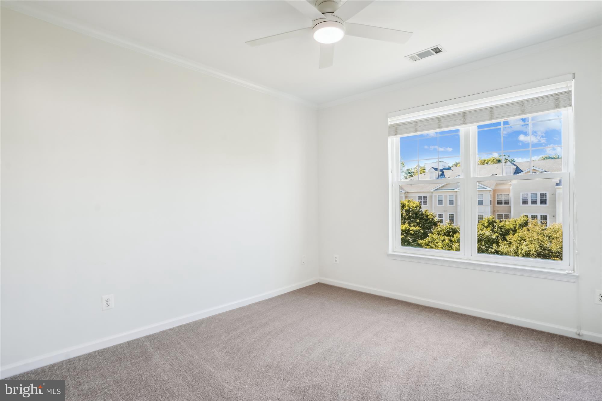 301 High Gables Dr #408