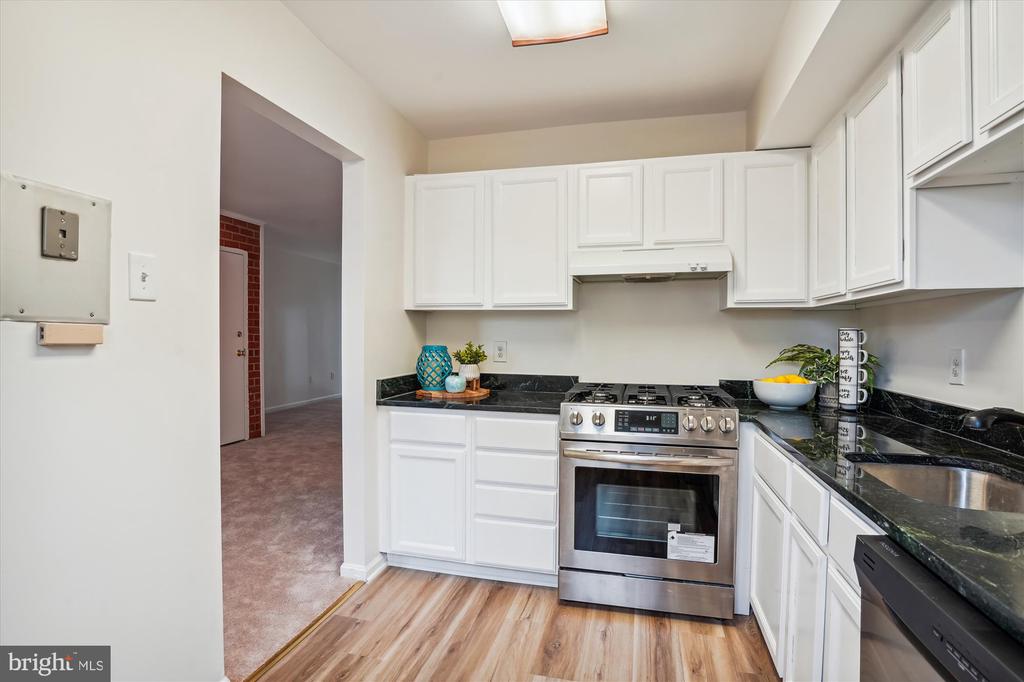 752 Quince Orchard Blvd #752-202
