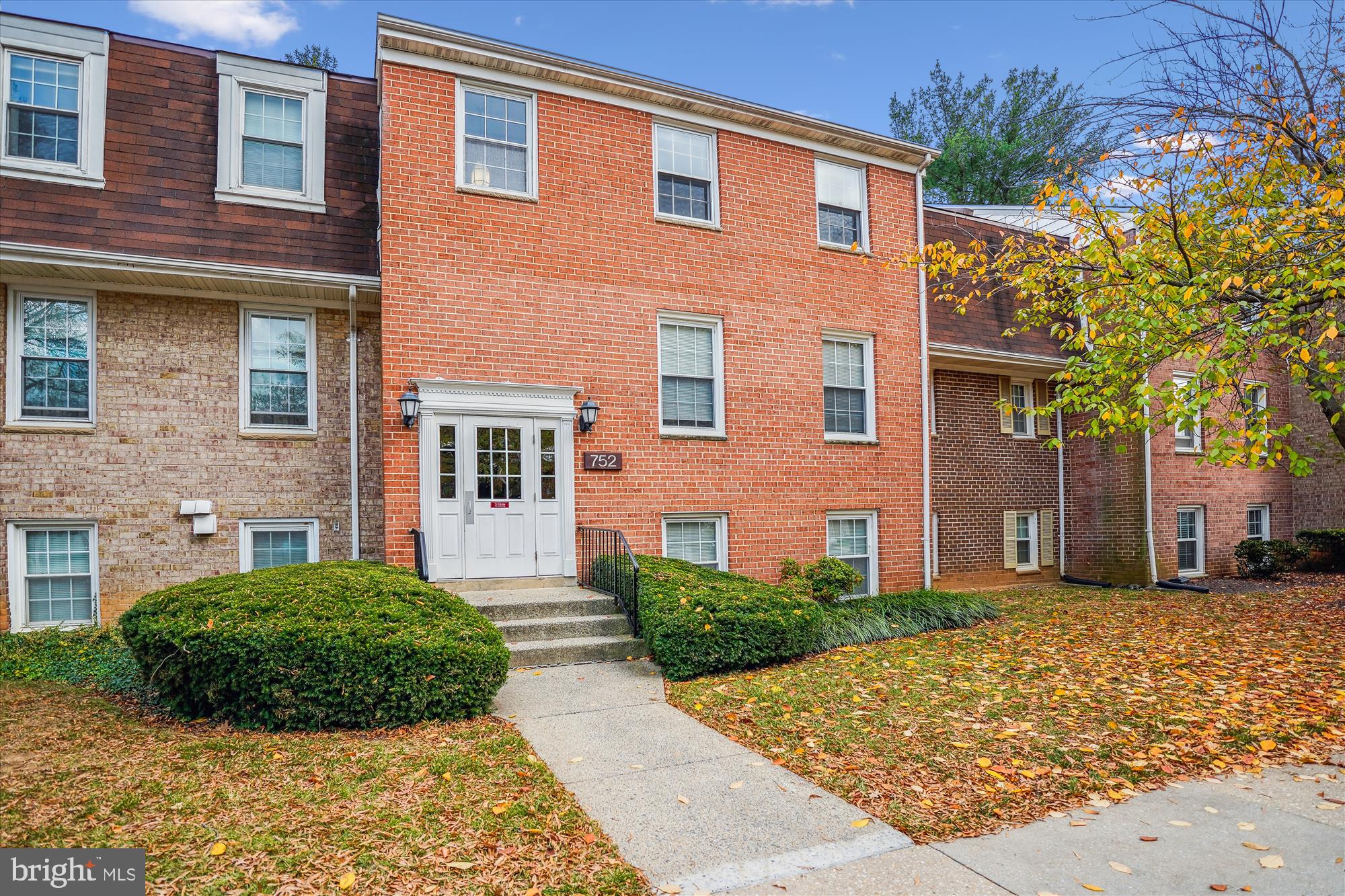 752 Quince Orchard Blvd #752-202