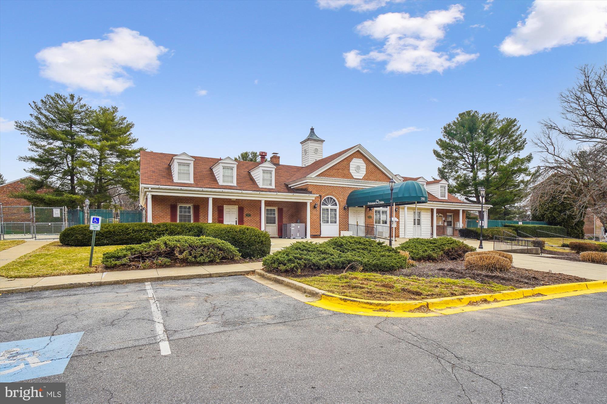 752 Quince Orchard Blvd #752-202