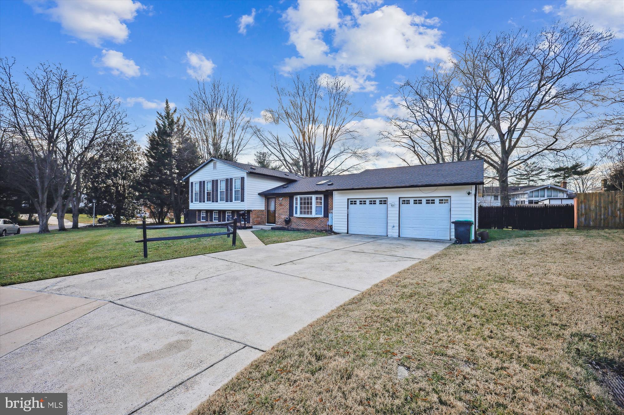 3 SUNNYSIDE COURT