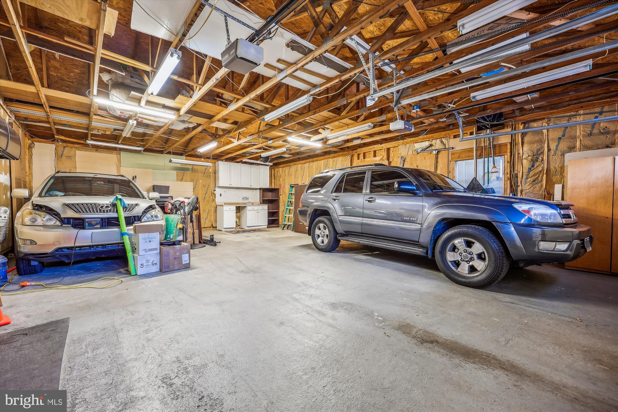 3 SUNNYSIDE COURT