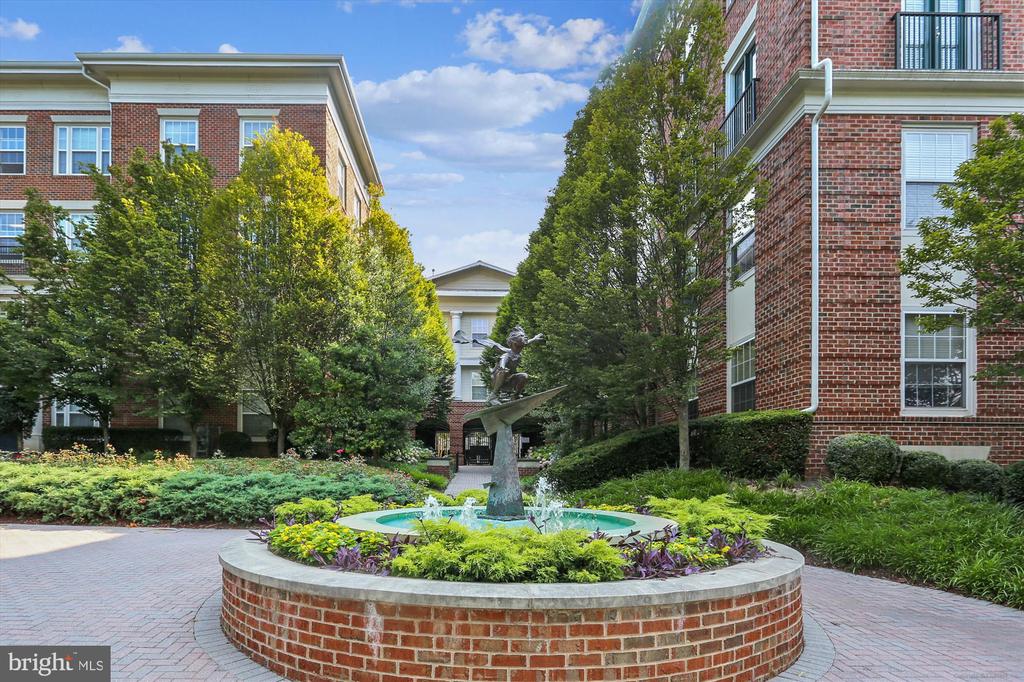 8 Granite Pl #461