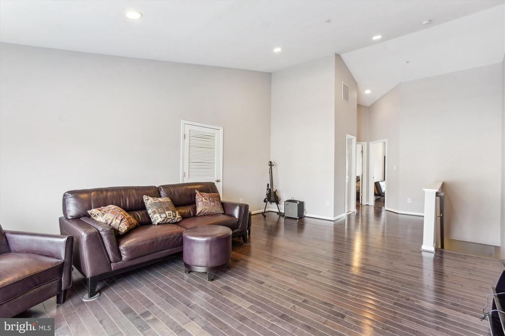 1113 Pleasant Dr