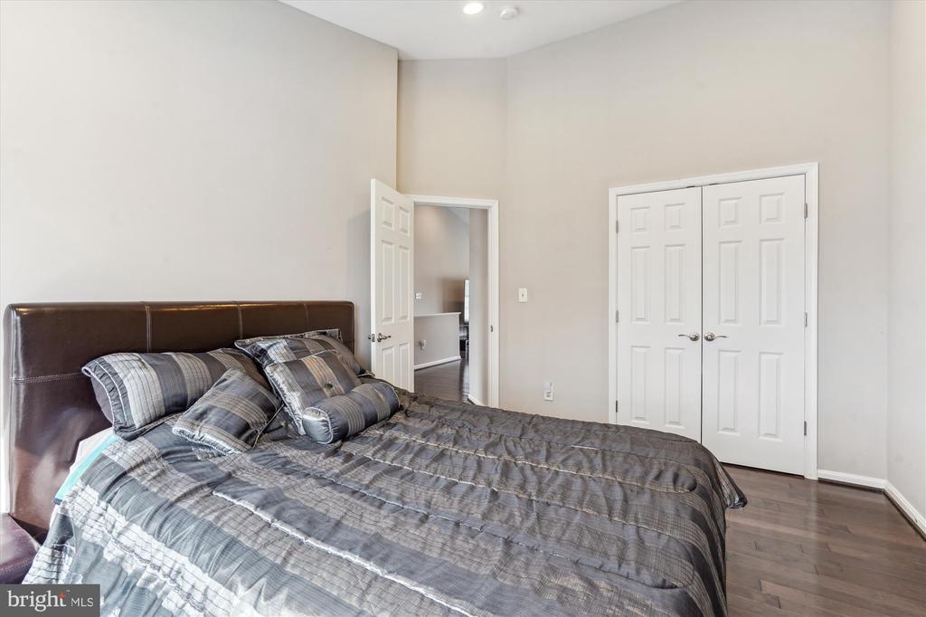 1113 Pleasant Dr