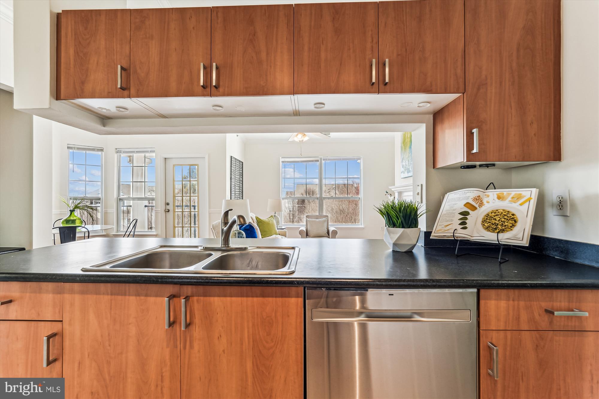 19621 Galway Bay Cir #402