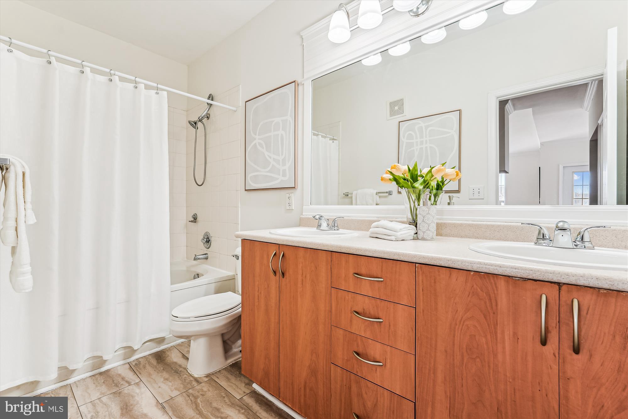 19621 Galway Bay Cir #402