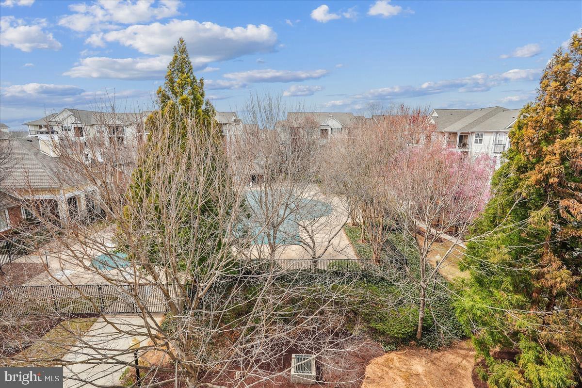 19621 Galway Bay Cir #402