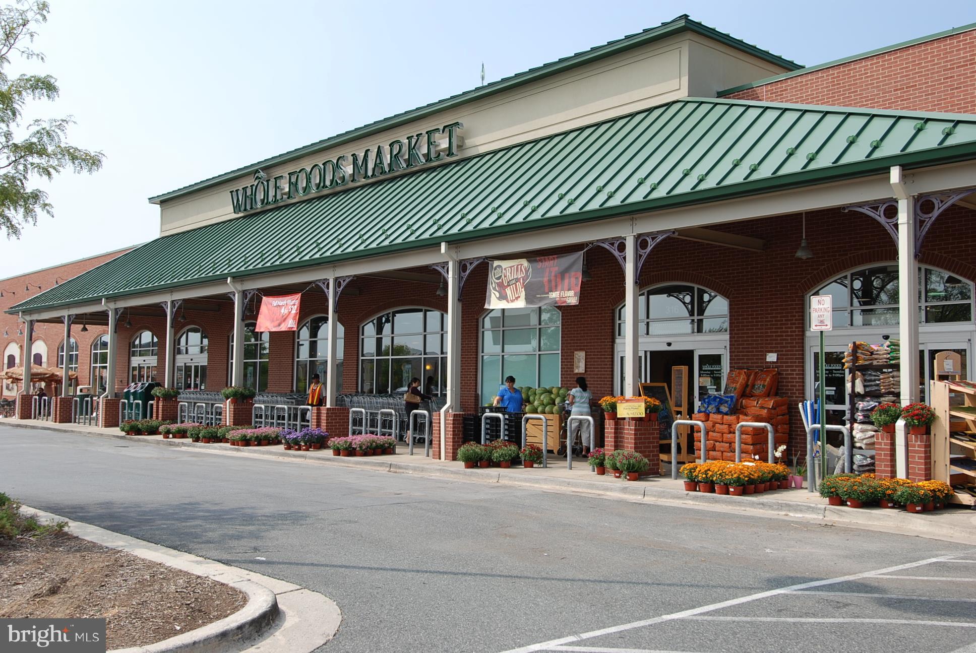 302 Tschiffely Square Rd