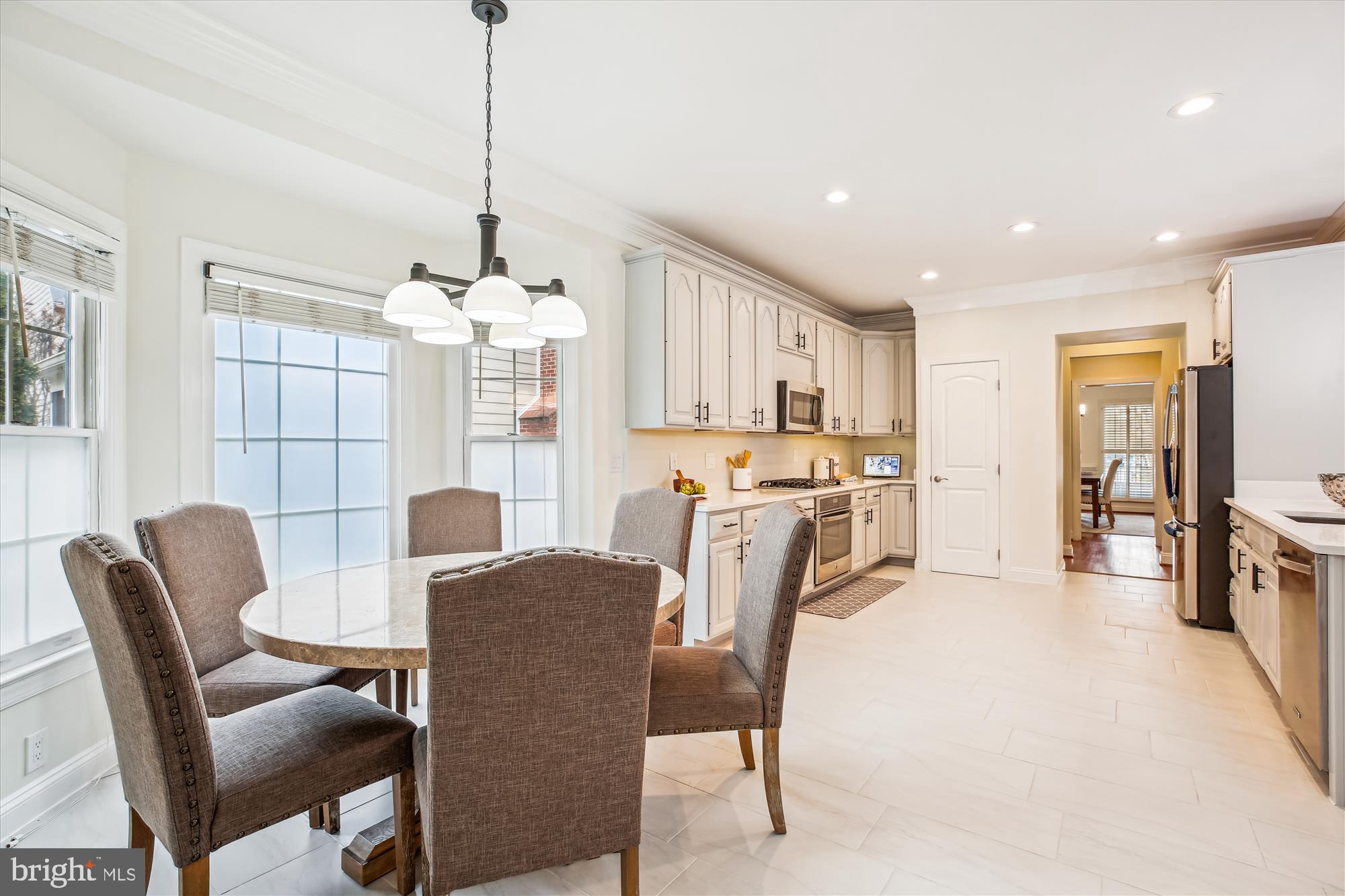 302 Tschiffely Square Rd