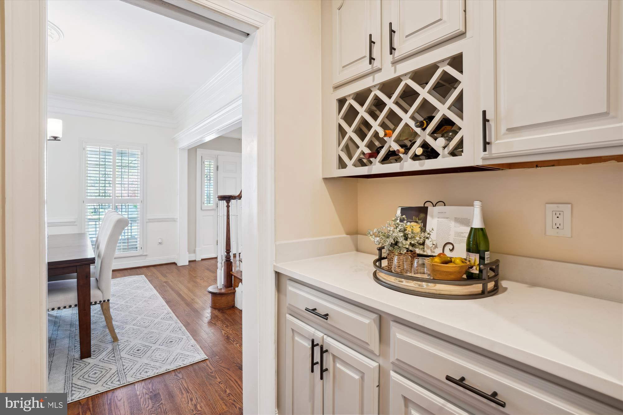 302 Tschiffely Square Rd