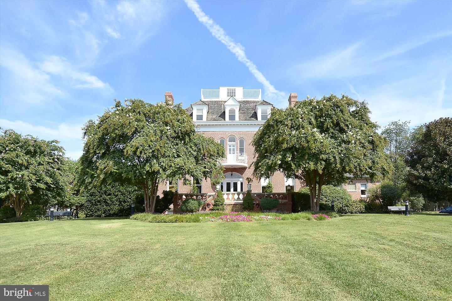 120 Chevy Chase St #405