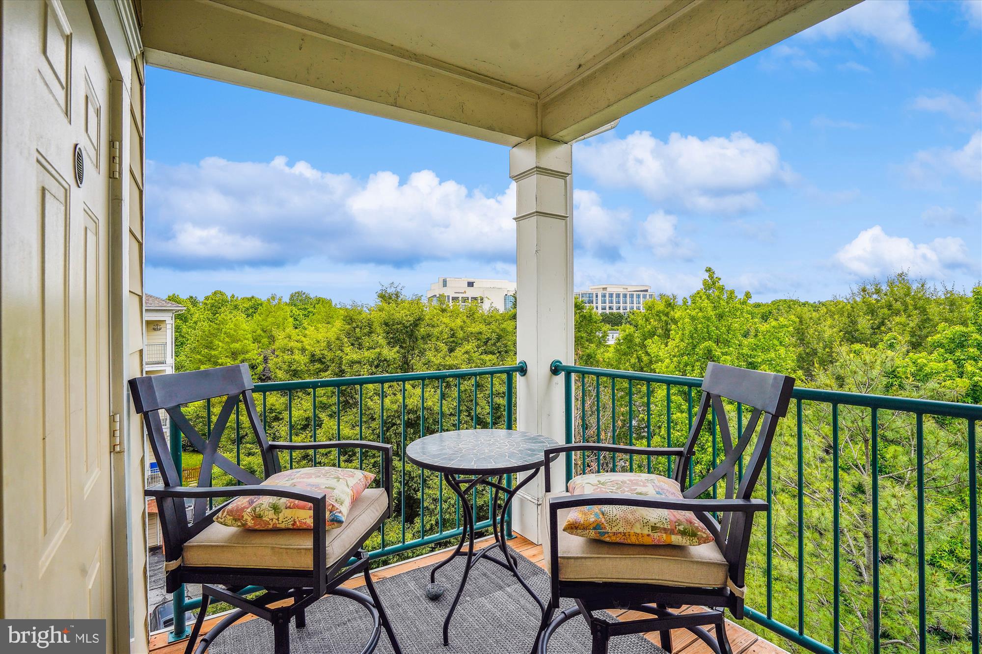 120 Chevy Chase St #405