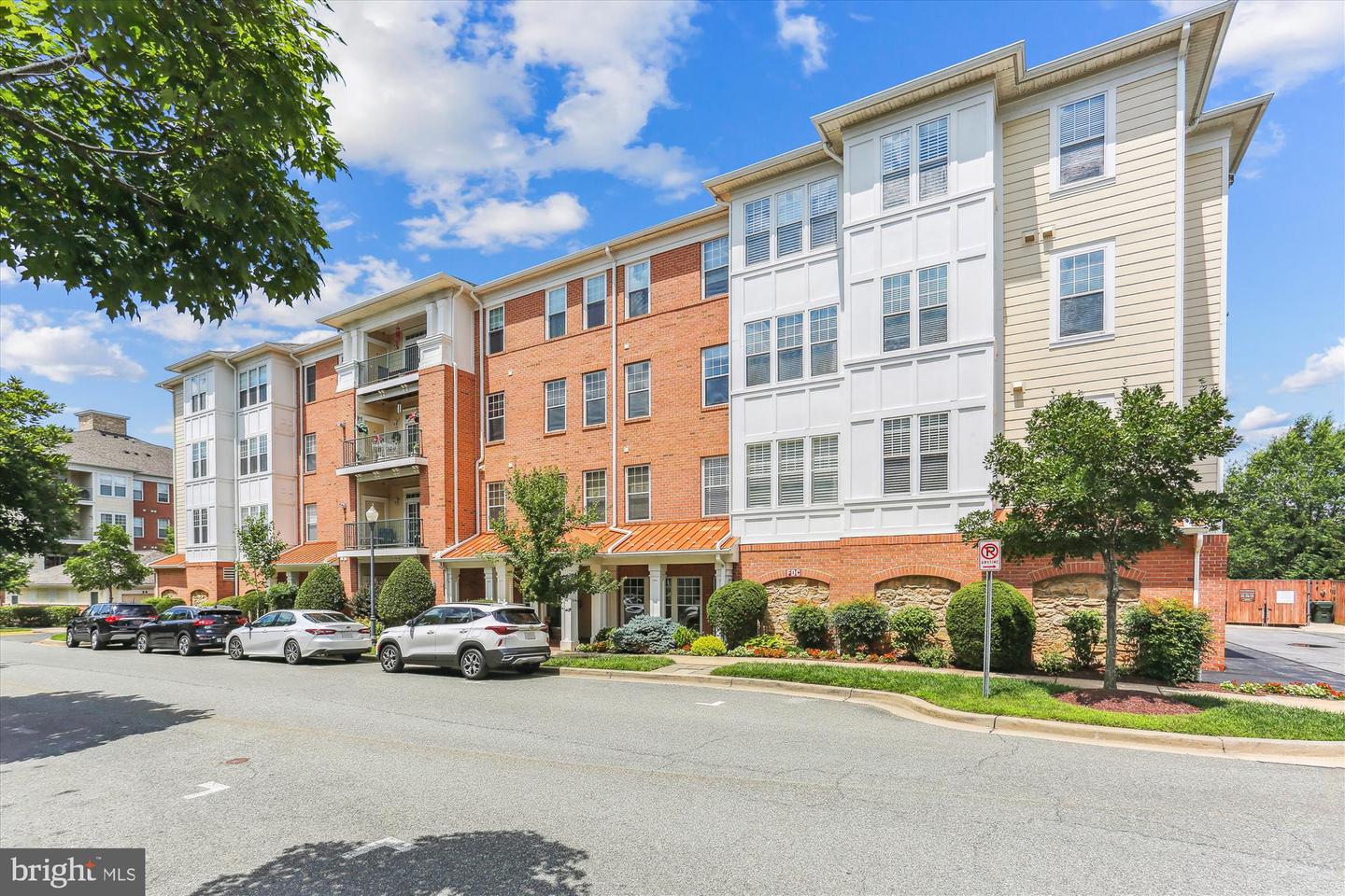 120 Chevy Chase St #405
