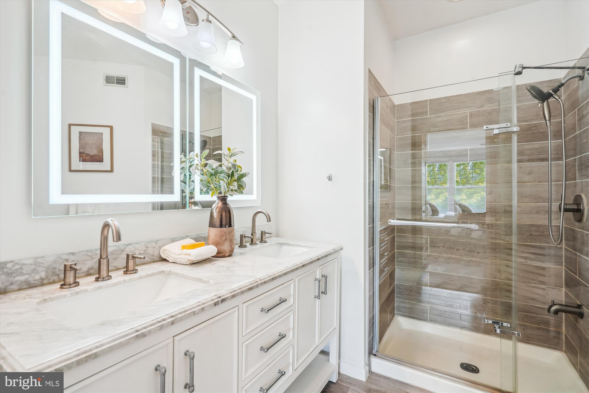 120 Chevy Chase St #405