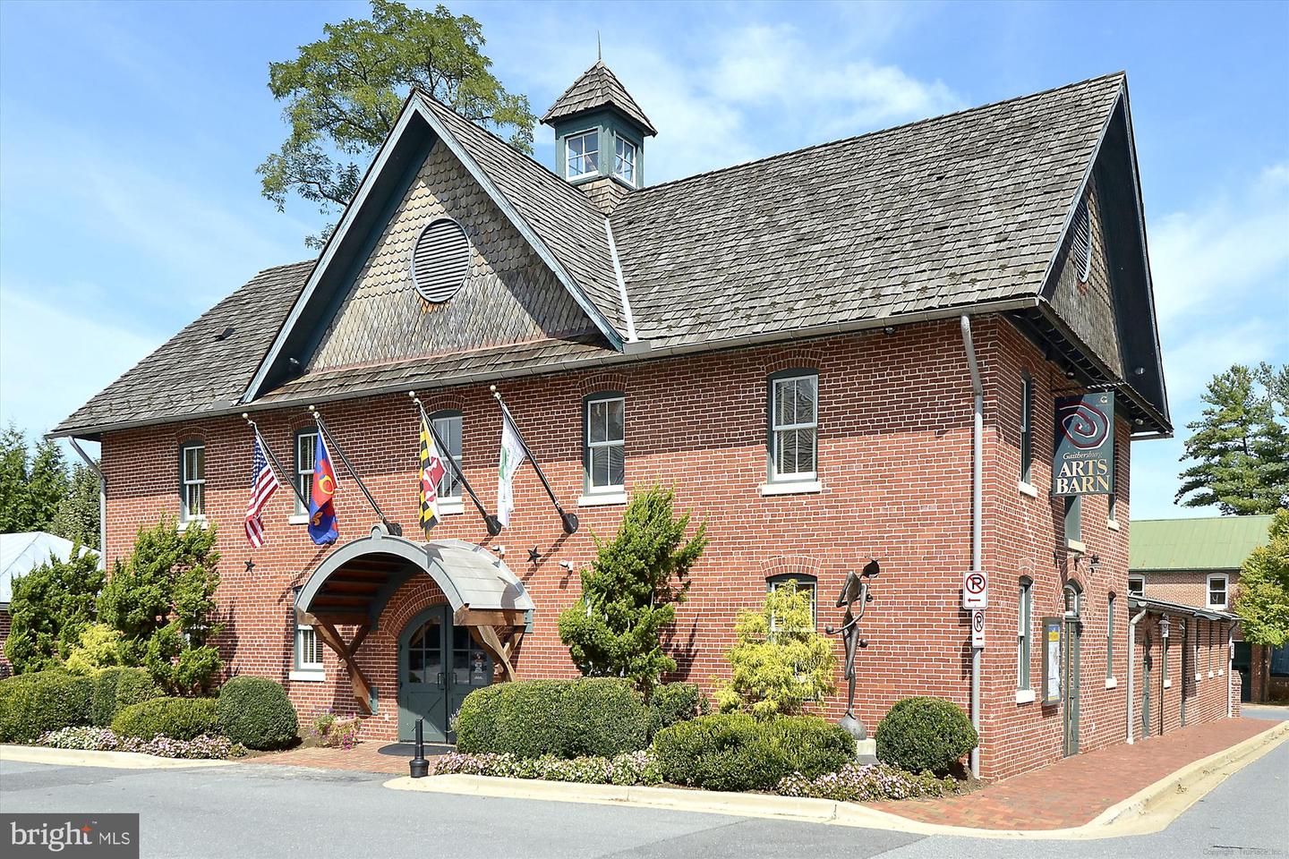 120 Chevy Chase St #405