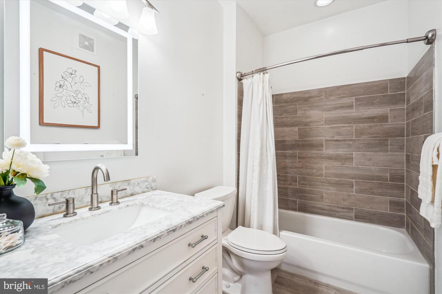 120 Chevy Chase St #405