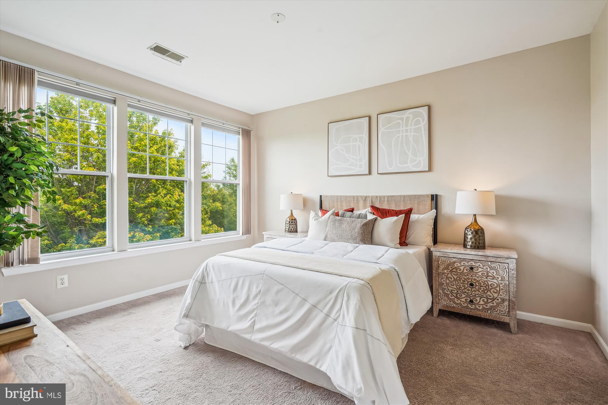 120 Chevy Chase St #405