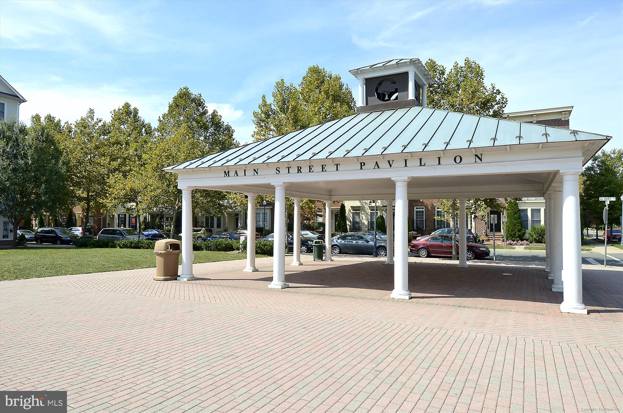 120 Chevy Chase St #405