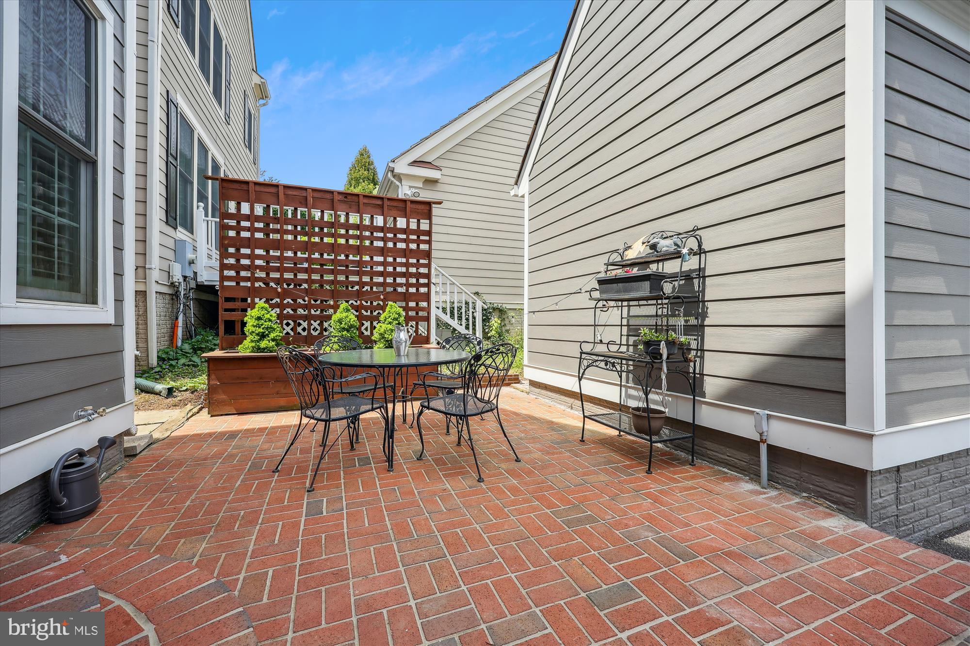 521 Kent Oaks Way