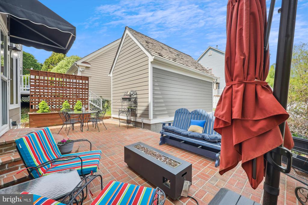 521 Kent Oaks Way