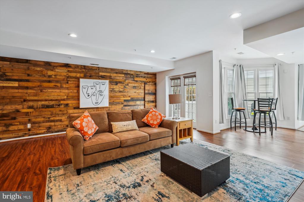 311 Inspiration Ln