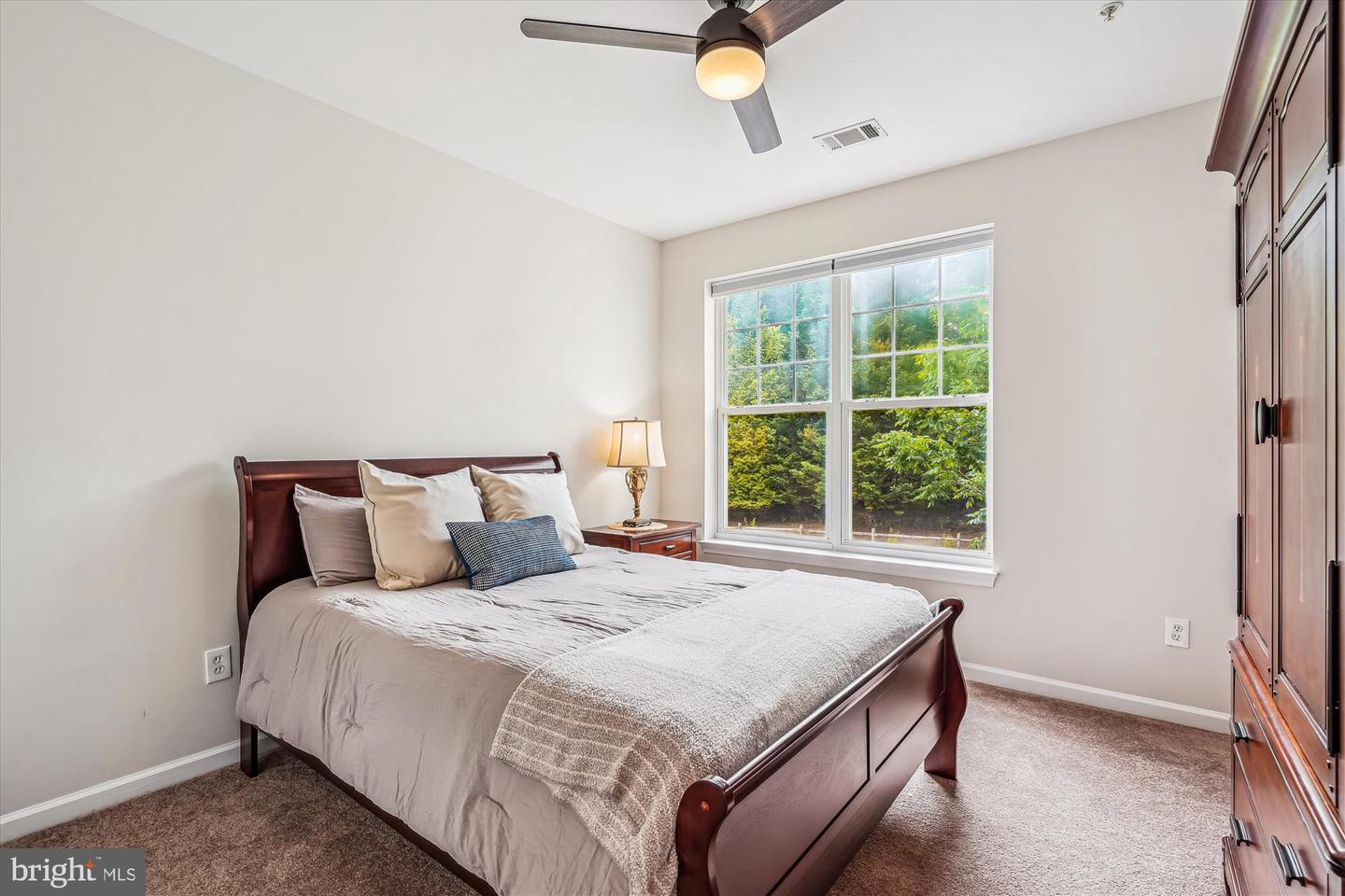 301 High Gables Dr #305