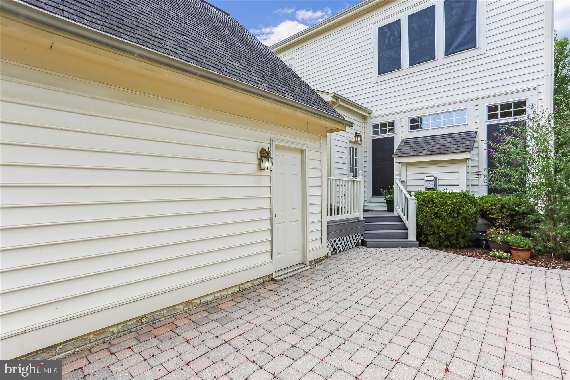 713 Bright Meadow Dr