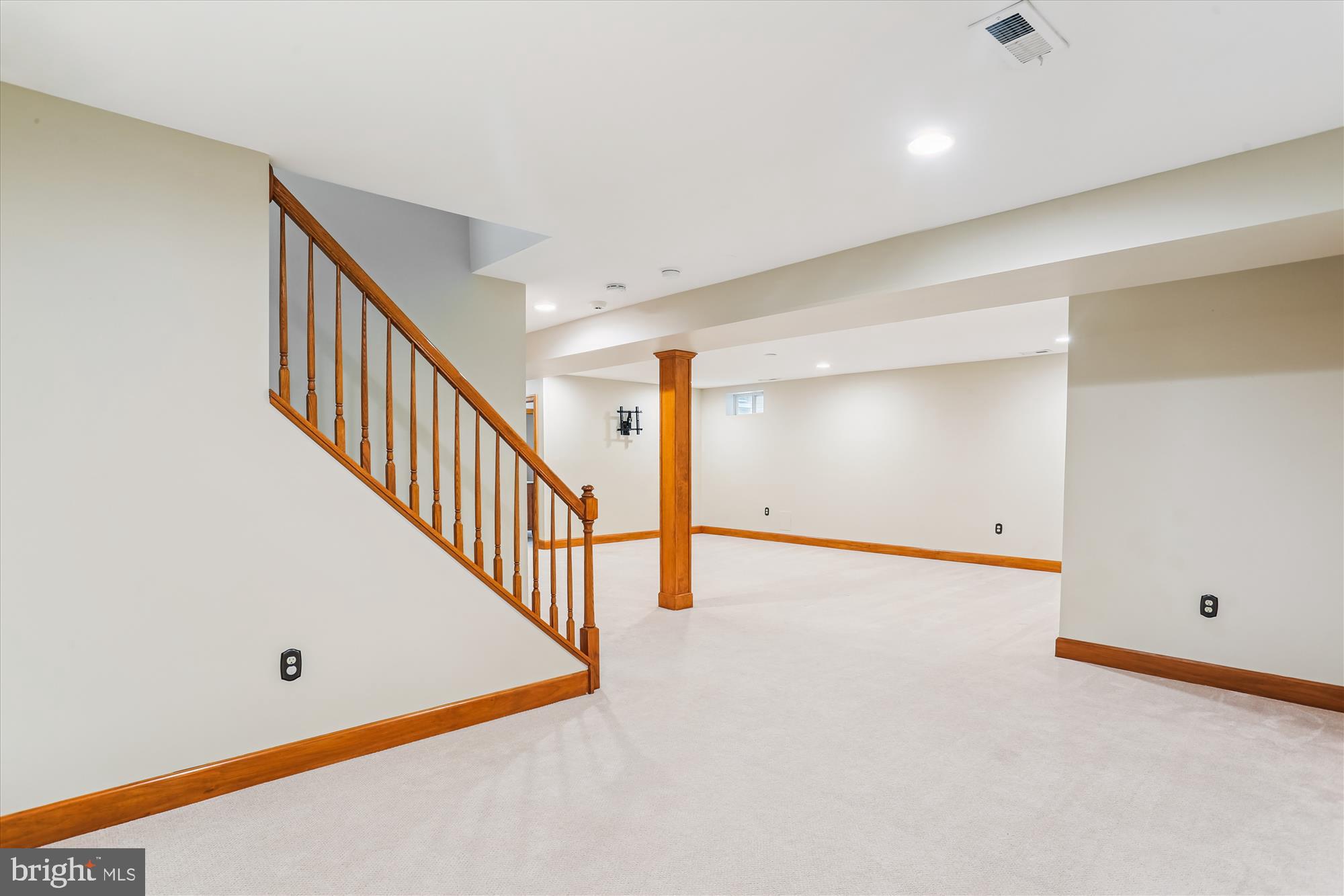 713 Bright Meadow Dr