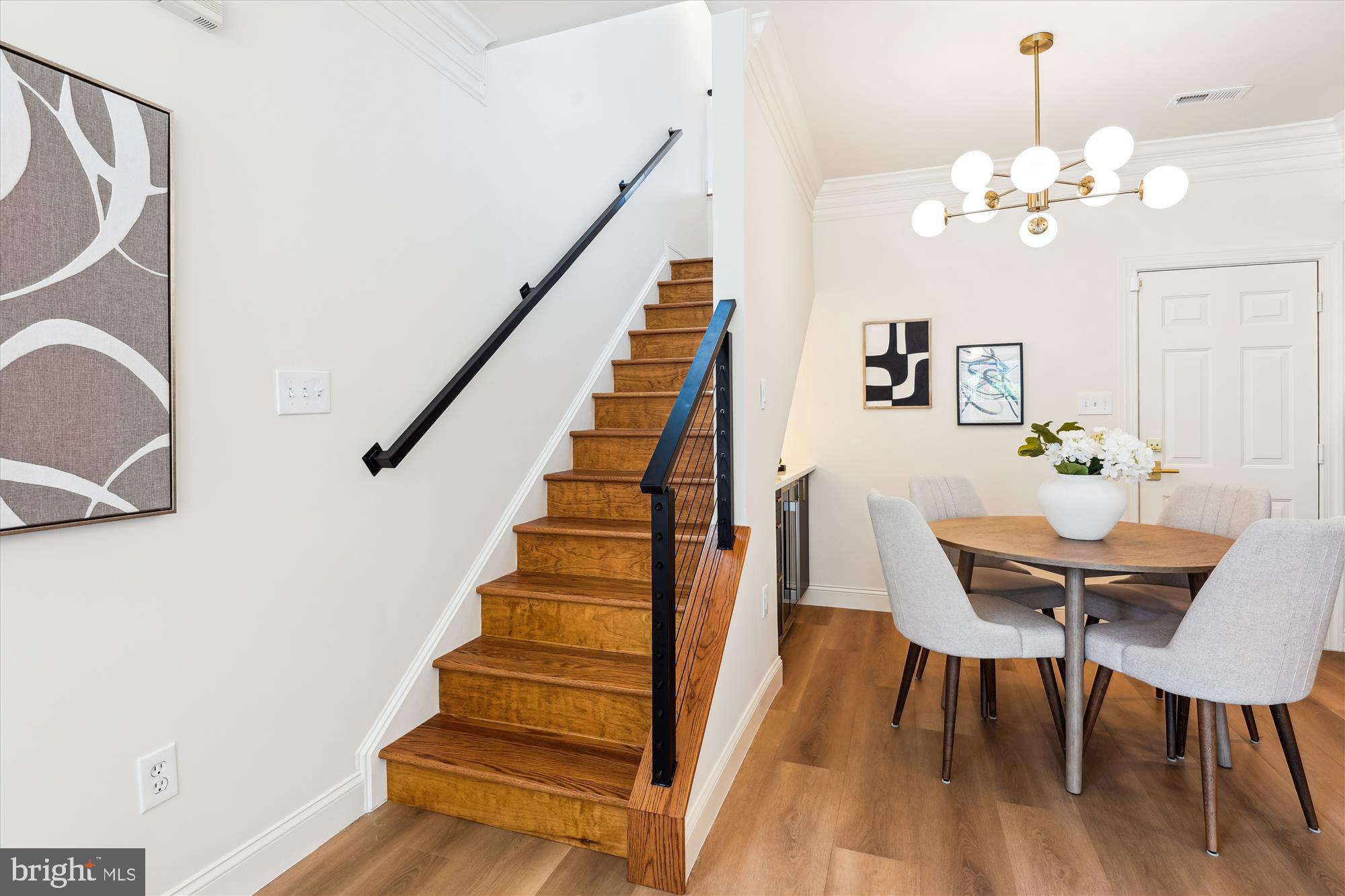 604 Highland Ridge Ave #100
