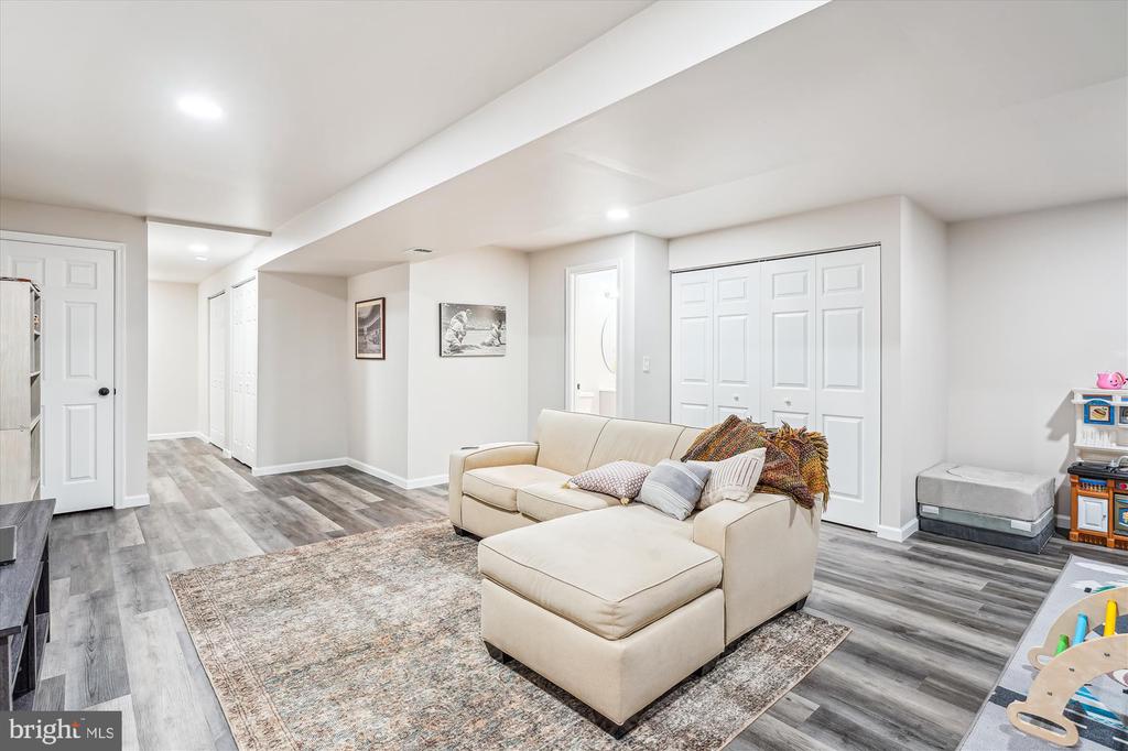 307 Winter Walk Dr