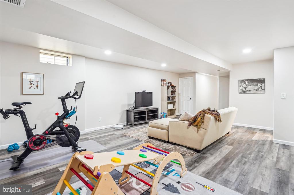 307 Winter Walk Dr