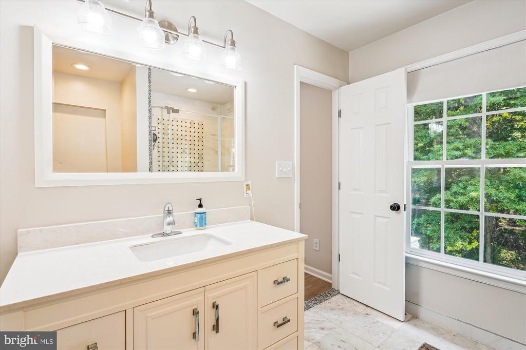 307 Winter Walk Dr