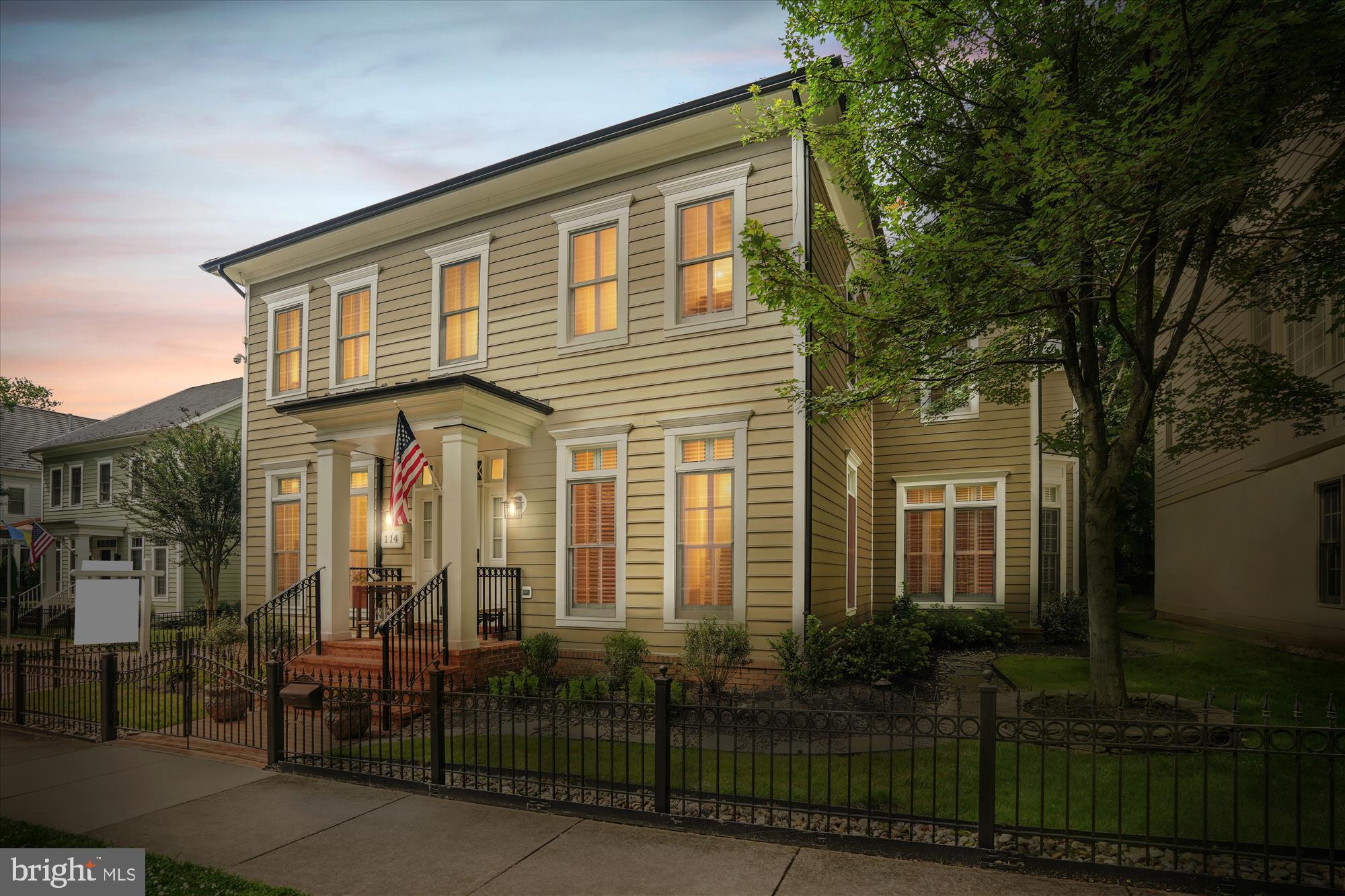 114 Lake St