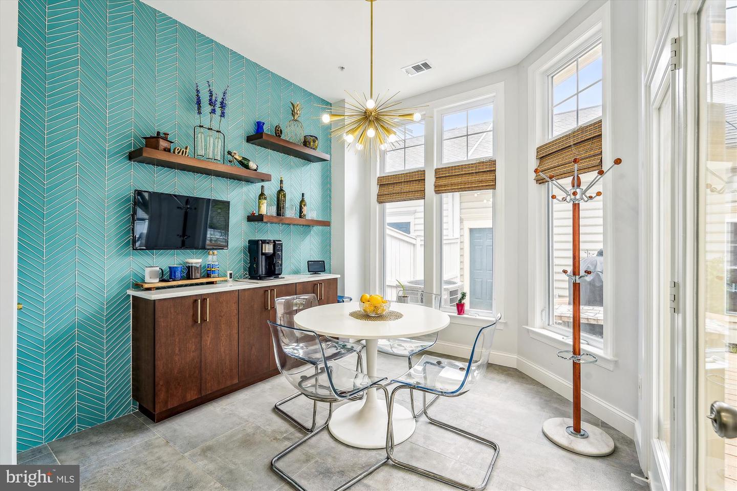 1111 Pleasant Dr