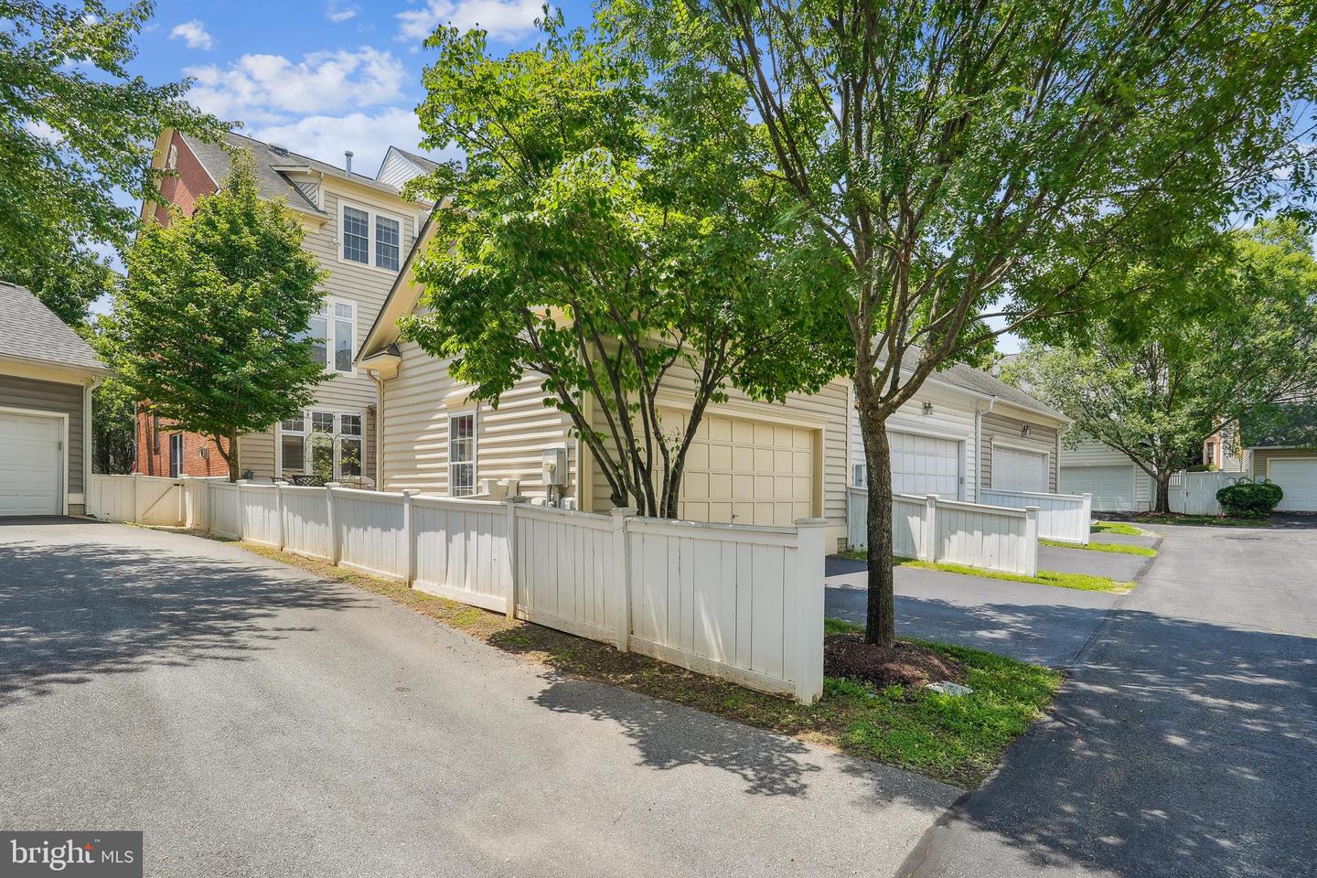 1111 Pleasant Dr