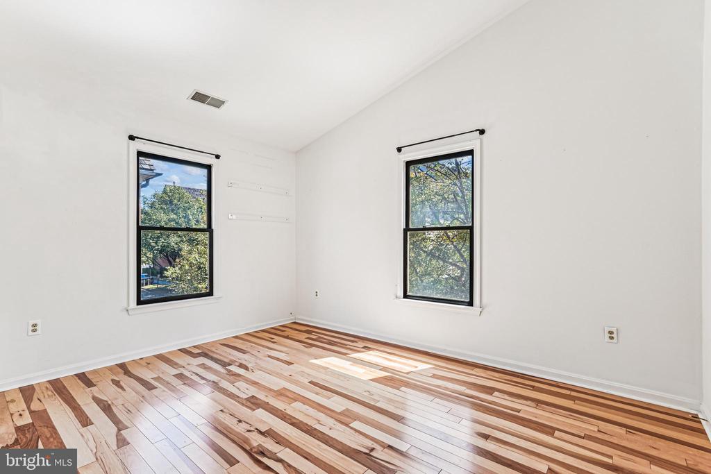 120 Ridgepoint Pl