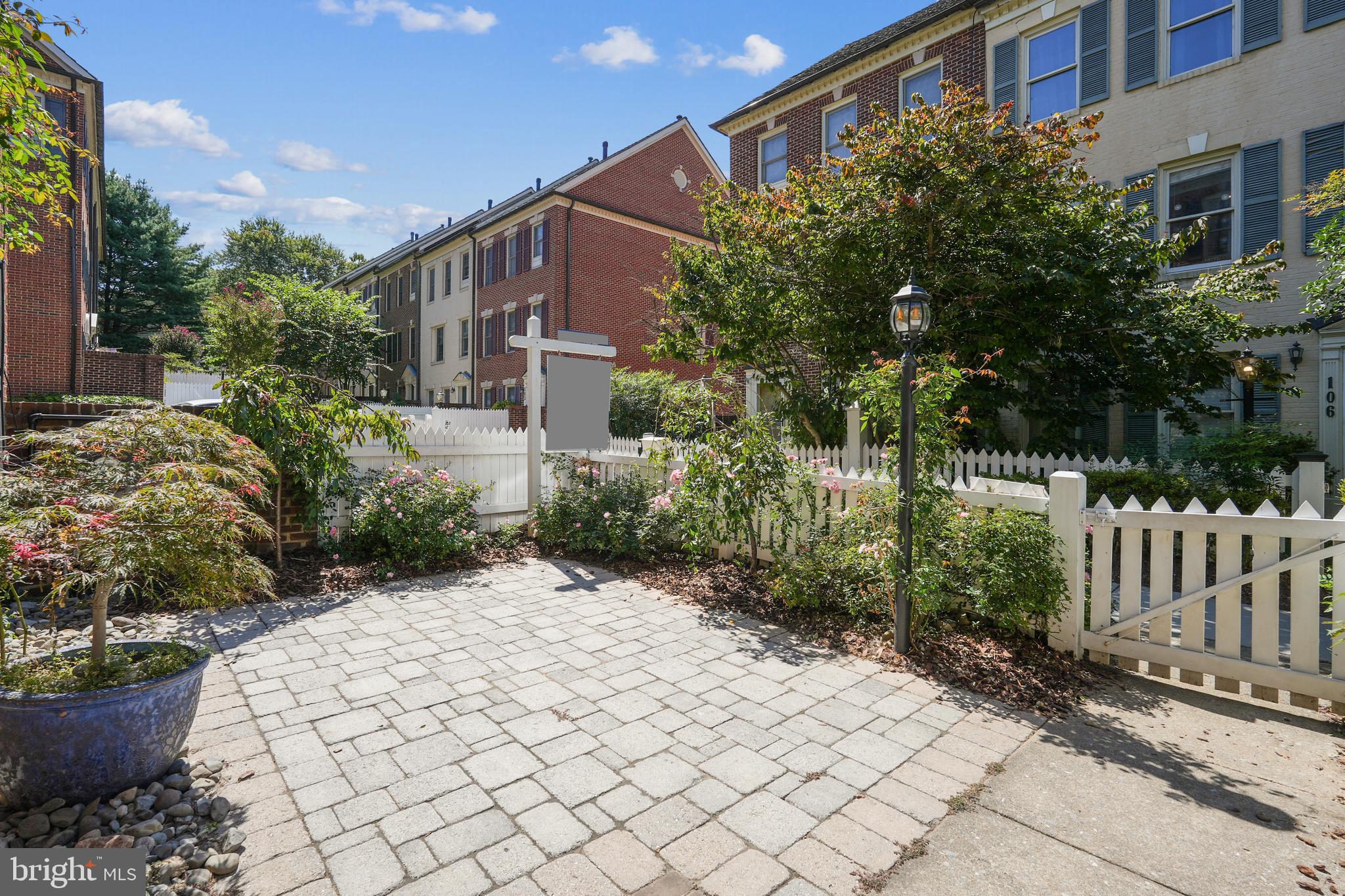 120 Ridgepoint Pl