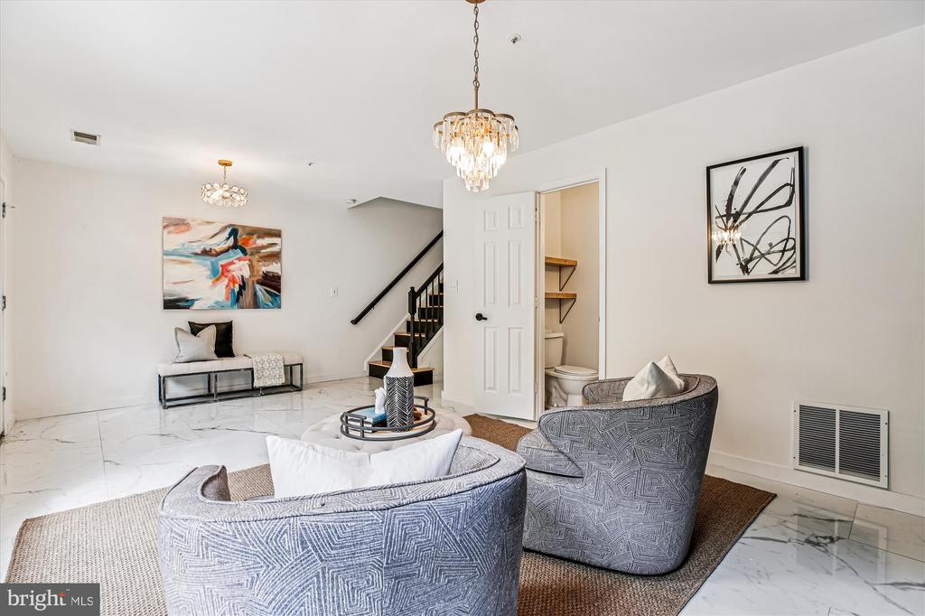 120 Ridgepoint Pl