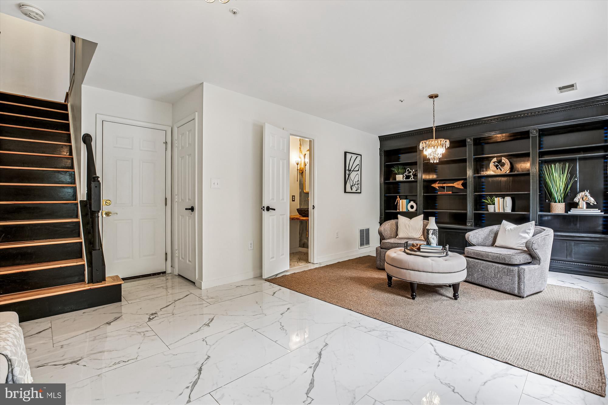 120 Ridgepoint Pl