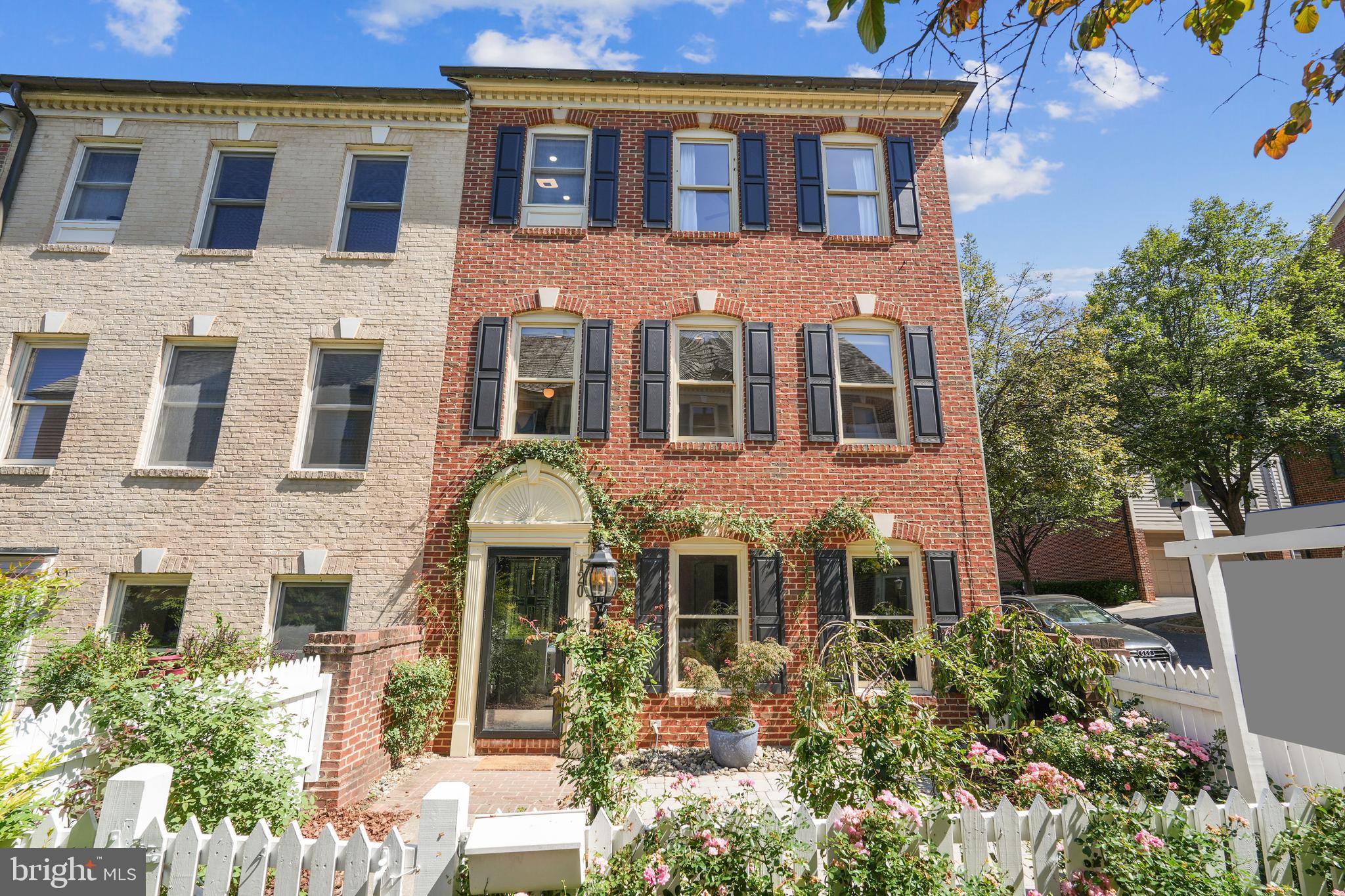 120 Ridgepoint Pl