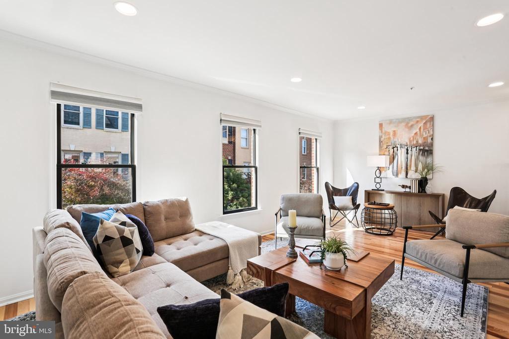 120 Ridgepoint Pl