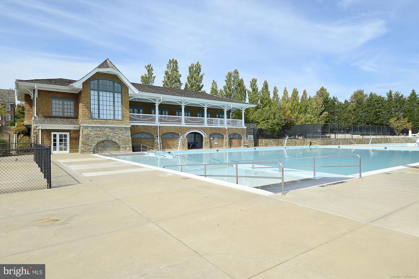 120 Ridgepoint Pl