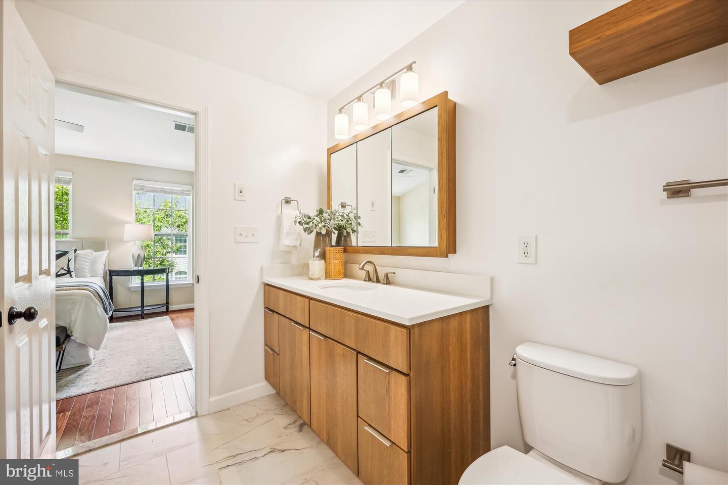625-B Main St #625-B