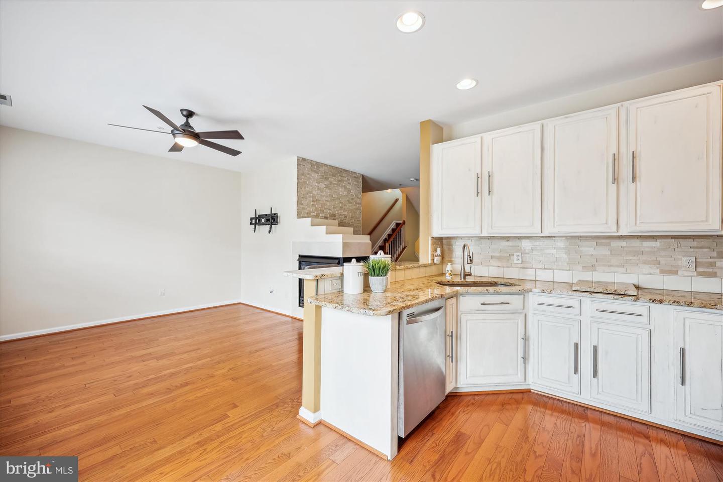 625-B Main St #625-B