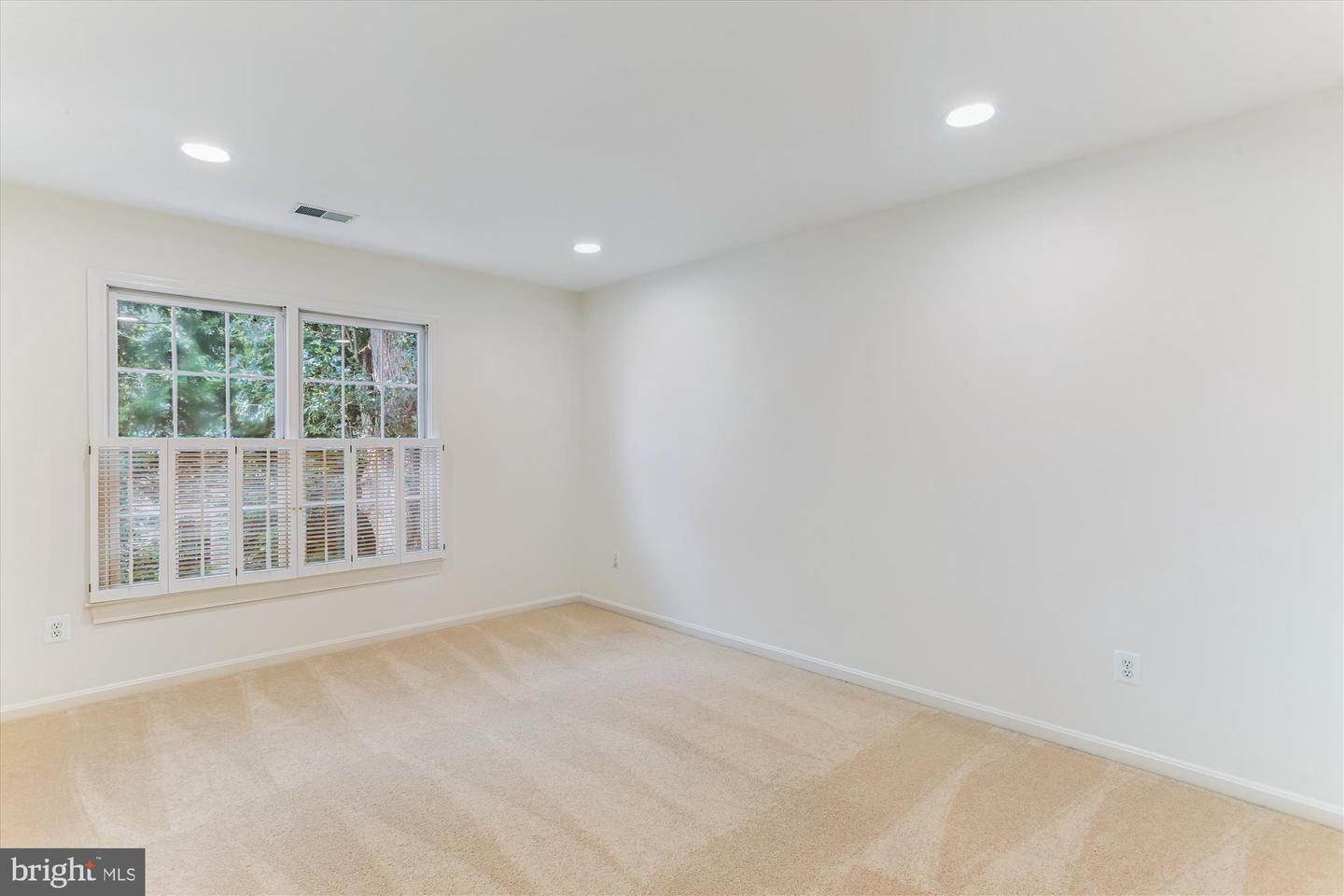 403 Kent Oaks Way