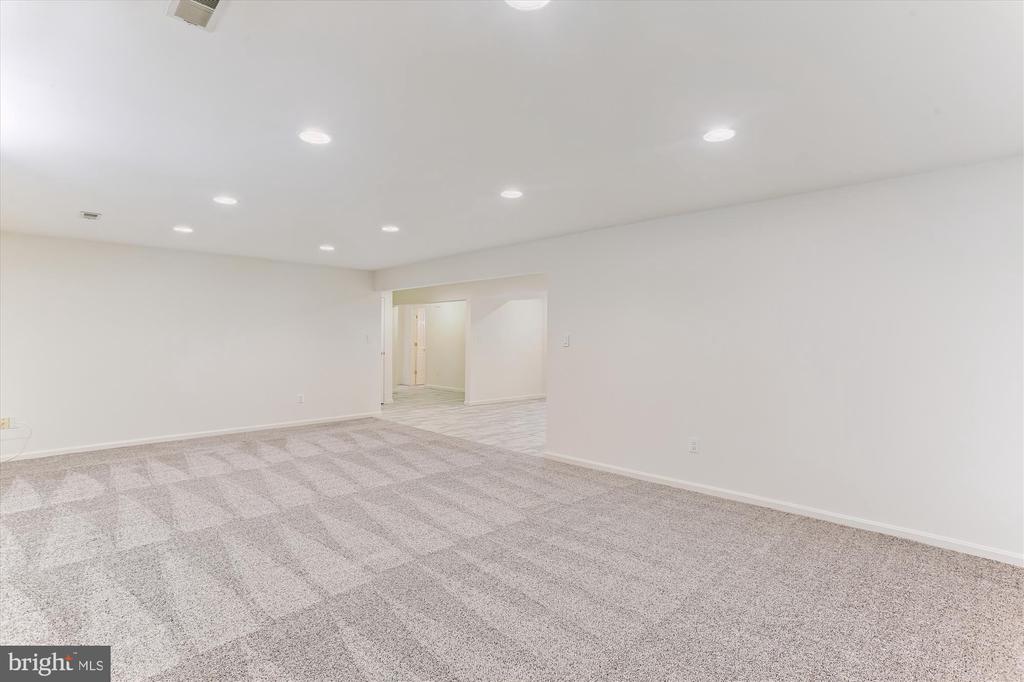 403 Kent Oaks Way