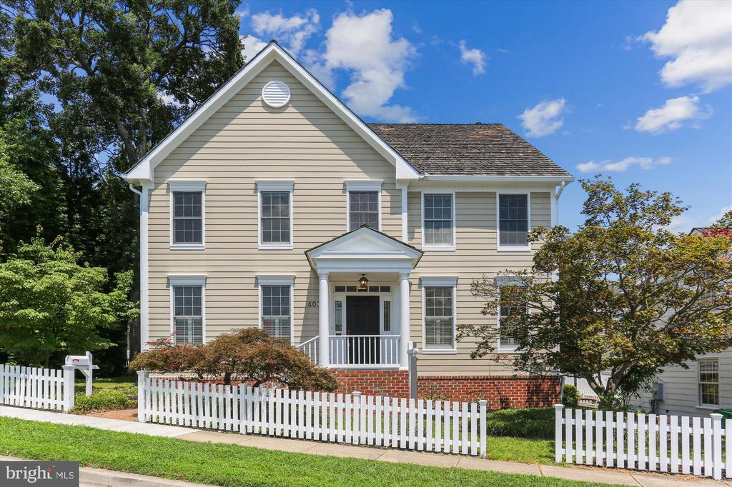 403 Kent Oaks Way