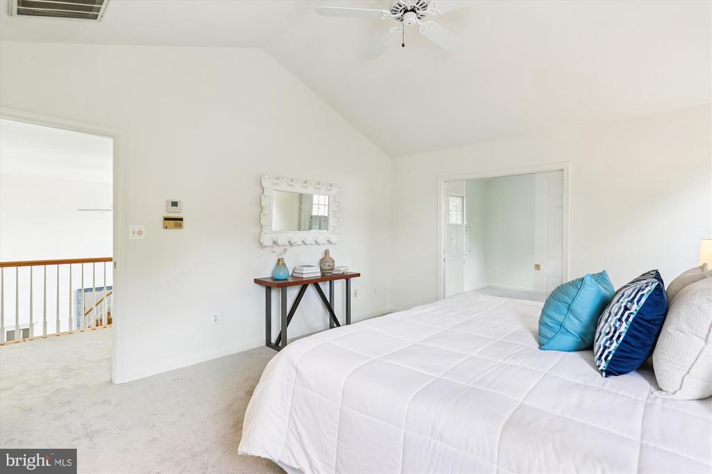 403 Kent Oaks Way