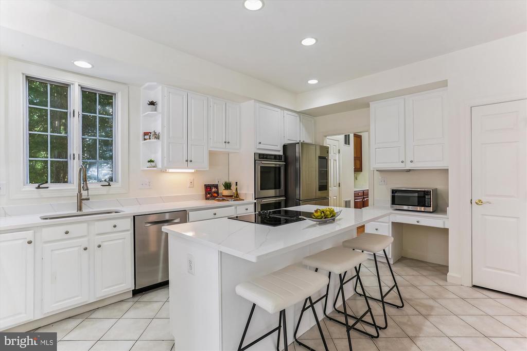 403 Kent Oaks Way